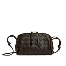 Bottega Veneta Intrecciato Concert Pouch Woven Leather Clutch With Wristlet Iconic Italian Craftsmanship - BEAUTY BAR