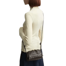 Bottega Veneta Intrecciato Concert Pouch Woven Leather Clutch With Wristlet Iconic Italian Craftsmanship - BEAUTY BAR
