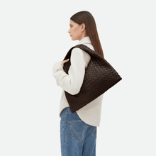 Bottega Veneta Large Hop Bag Fondant Brown Leather With Gold Hardware Timeless Italian Elegance - BEAUTY BAR