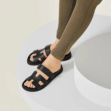 Hermès Chypre Sandal Noir Black Slipper - BEAUTY BAR