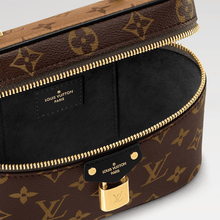 Louis Vuitton Vanity Chain Pouch - BEAUTY BAR