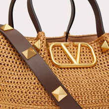 Valentino Garavani Medium Shopping Bag In Synthetic Raffia - BEAUTY BAR