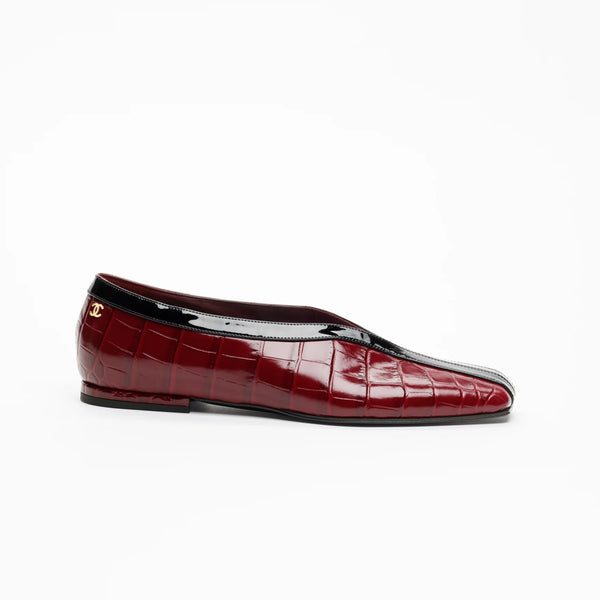 Chanel Crocodile Embossed & Patent Leather Ballerina Flats In Dark Burgundy