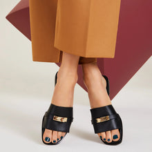 Hermès Giulia Sandal Noir - BEAUTY BAR