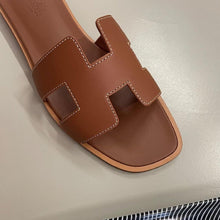 Hermes Oran sandal Gold - BEAUTY BAR