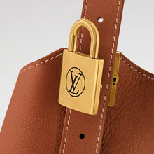 Louis Vuitton Low Key Hobo MM - BEAUTY BAR