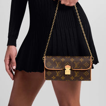 Louis Vuitton Pochette Camille - BEAUTY BAR