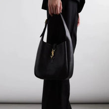 Saint Laurent Women's Black Le 5 À 7 Supple Small Leather Shoulder Bag